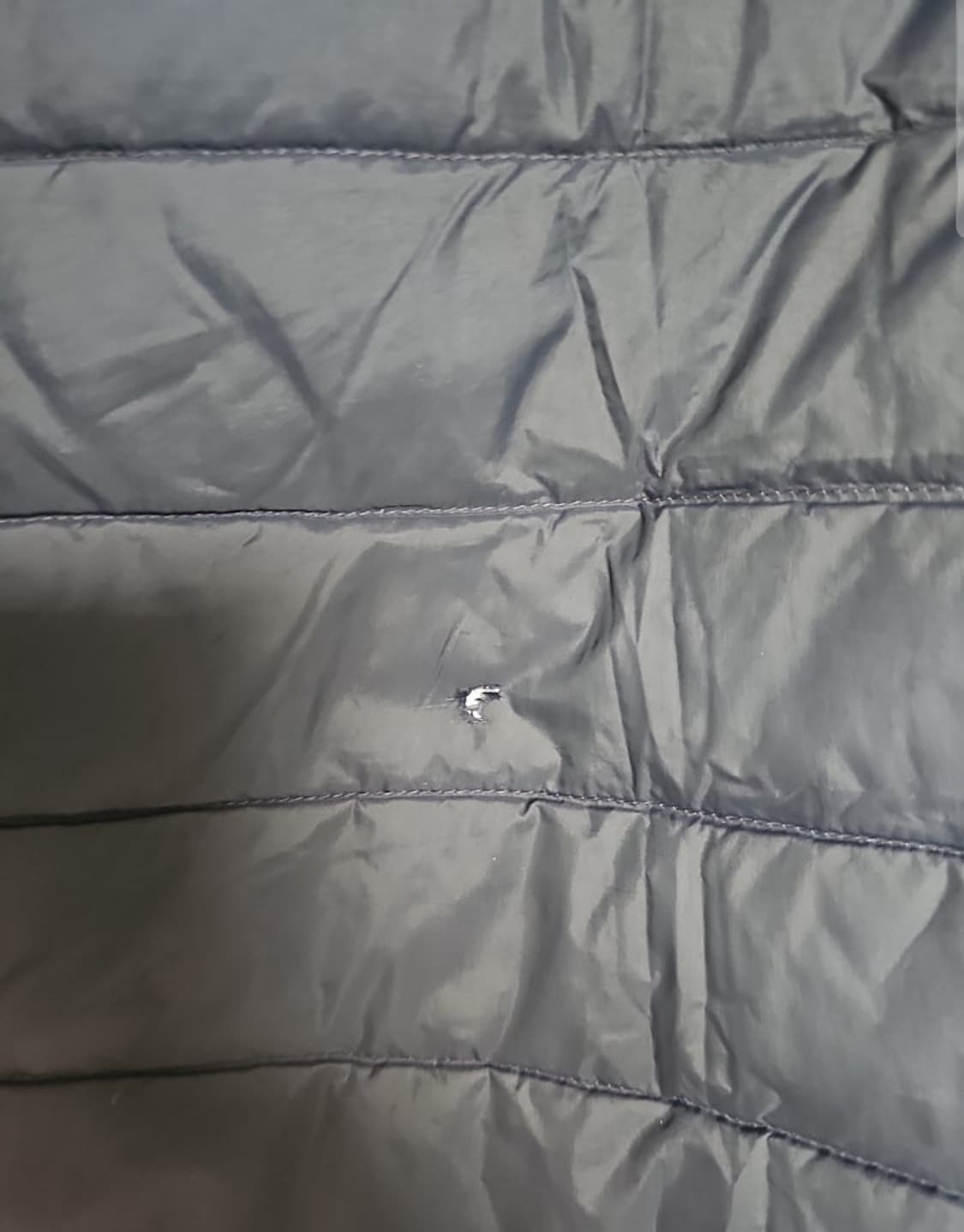 콜롬비아 정품 구스경량패딩 105사이즈 판매합니다  상품이미지4