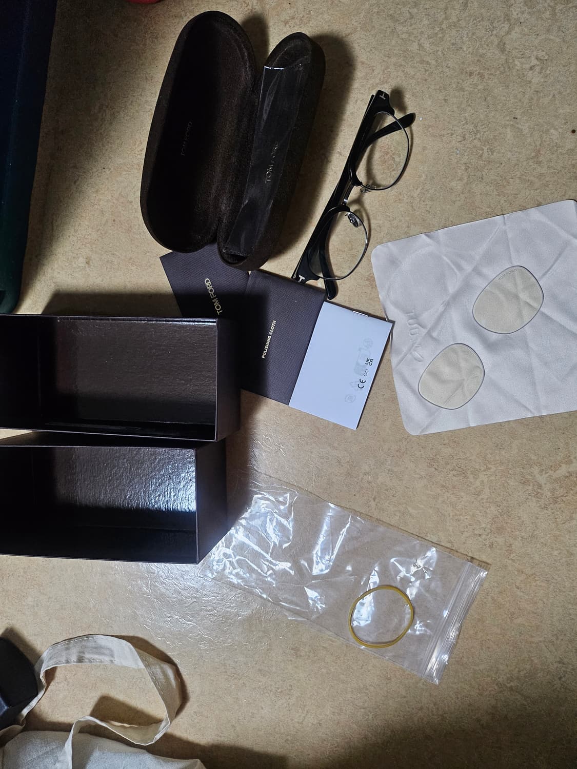 톰포드 6017 블랙 실버 하금테 상품이미지5