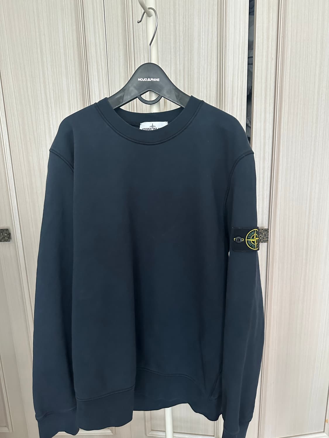 스톤 아일랜드 네이비 맨투맨  상품이미지1