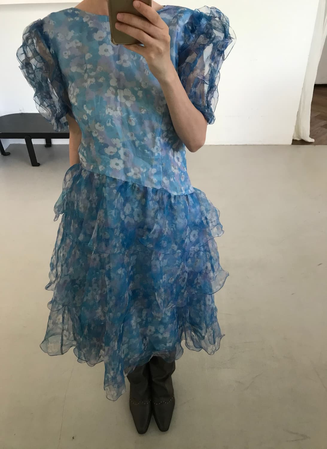 vintage blue pattern ruffle one-piece 상품이미지2