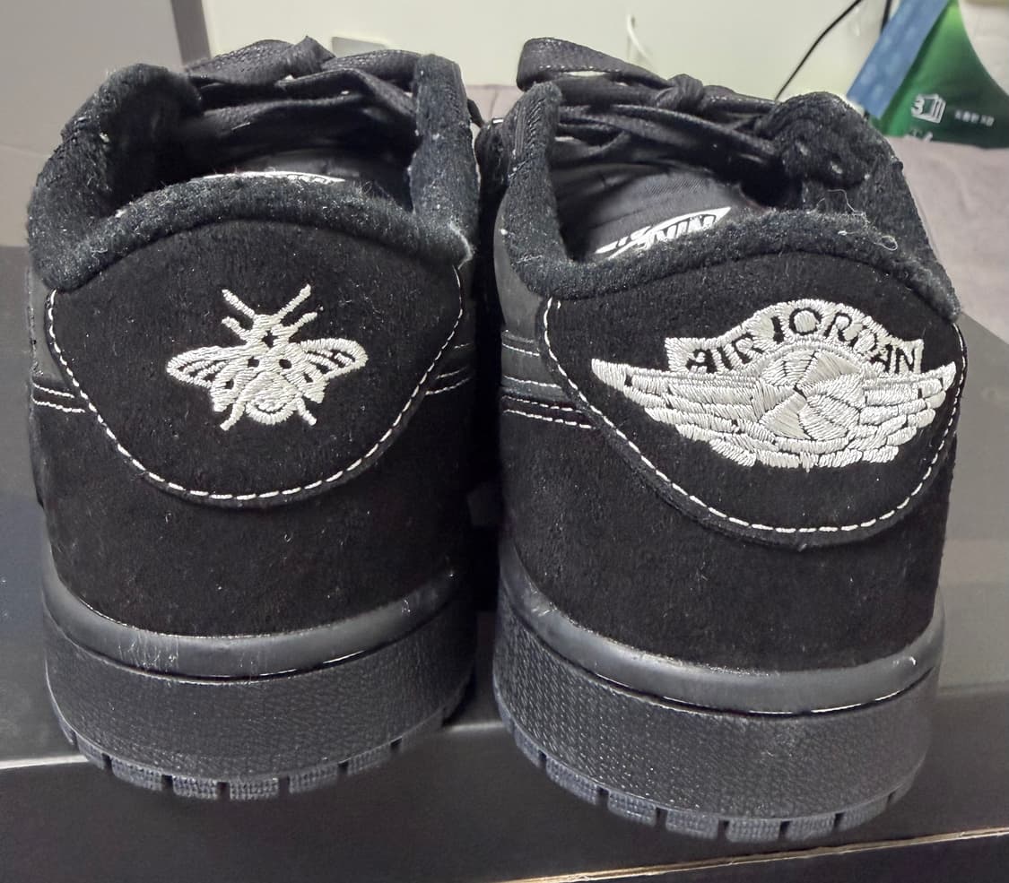 나이키 트래비스 스캇 블랙팬텀 240 상품이미지3