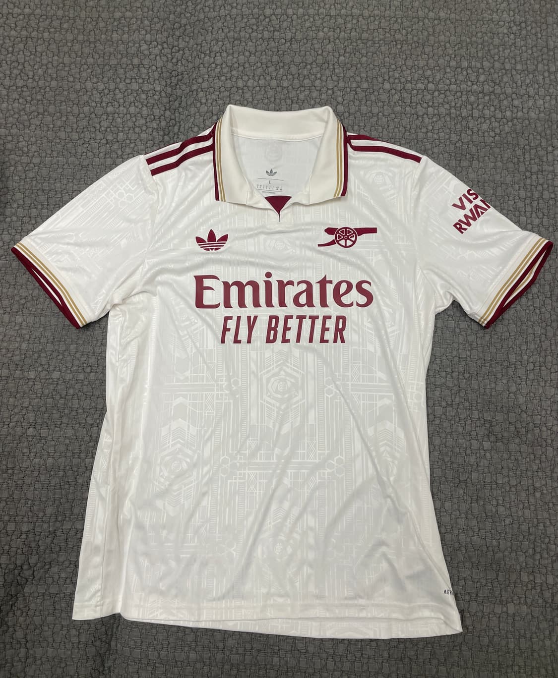 아스날 25/26 써드 유니폼 US L 사이즈 팝니다 상품이미지1