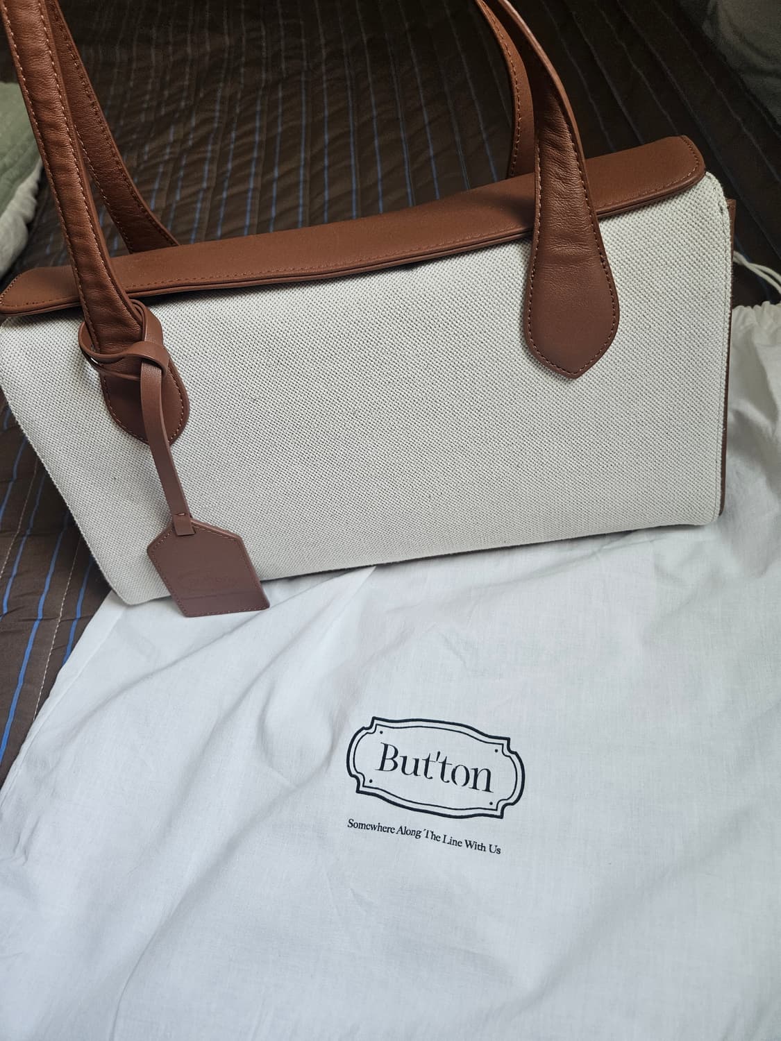 (새상품) 벗튼 캔버스 레더 숄더백 상품이미지2