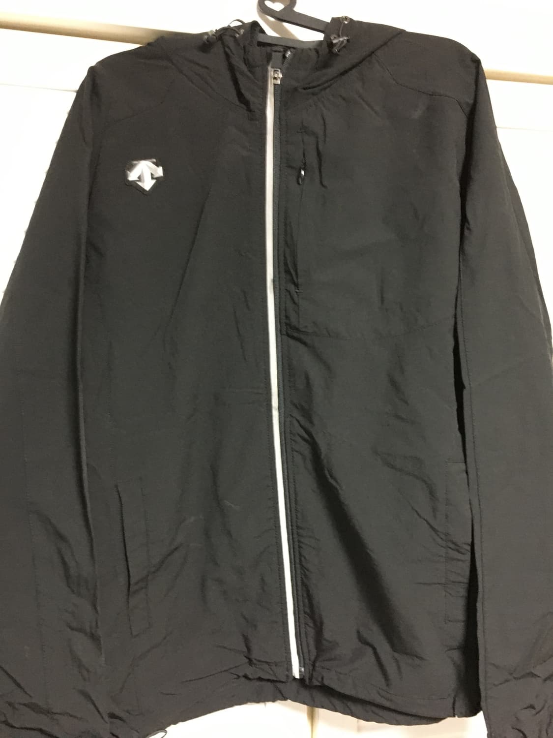 데상트 바람막이 상품이미지1