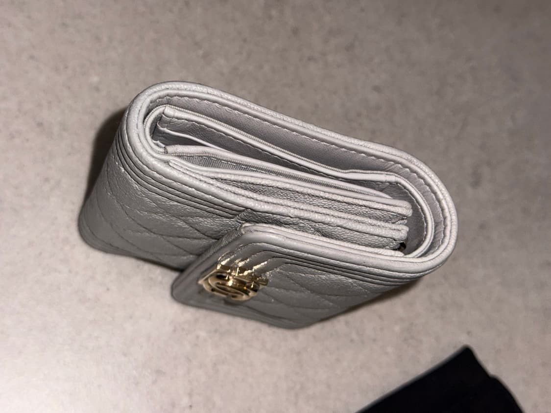 샤넬 보이 반지갑 은장 상품이미지5