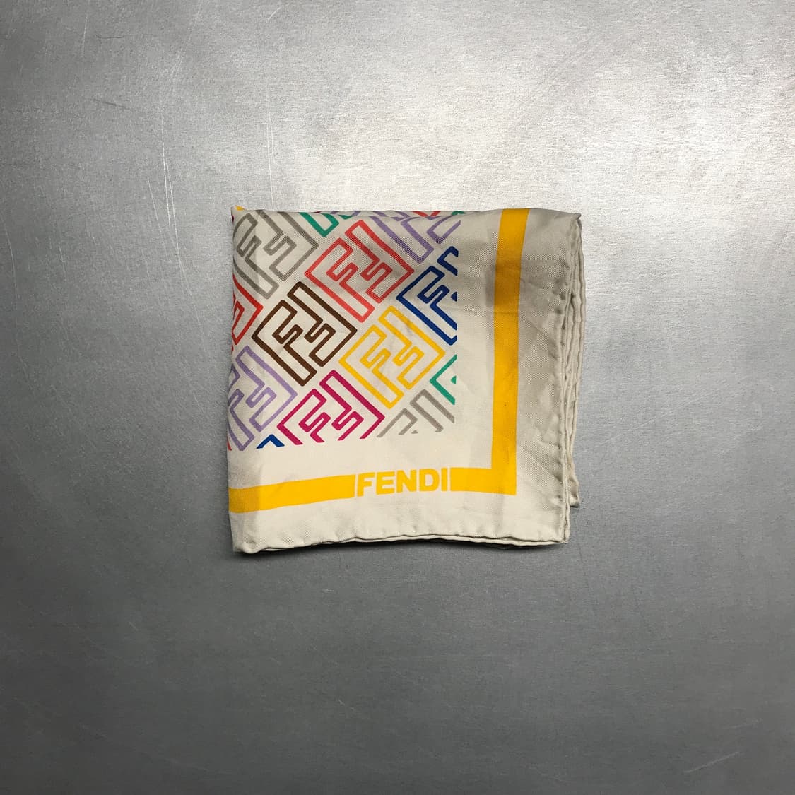 펜디 로고 실크 스카프 상품이미지2