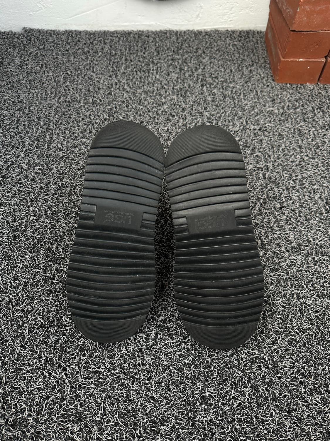 UGG 어그 클리어 방수 부츠 블랙 EU38 / 240 상품이미지5