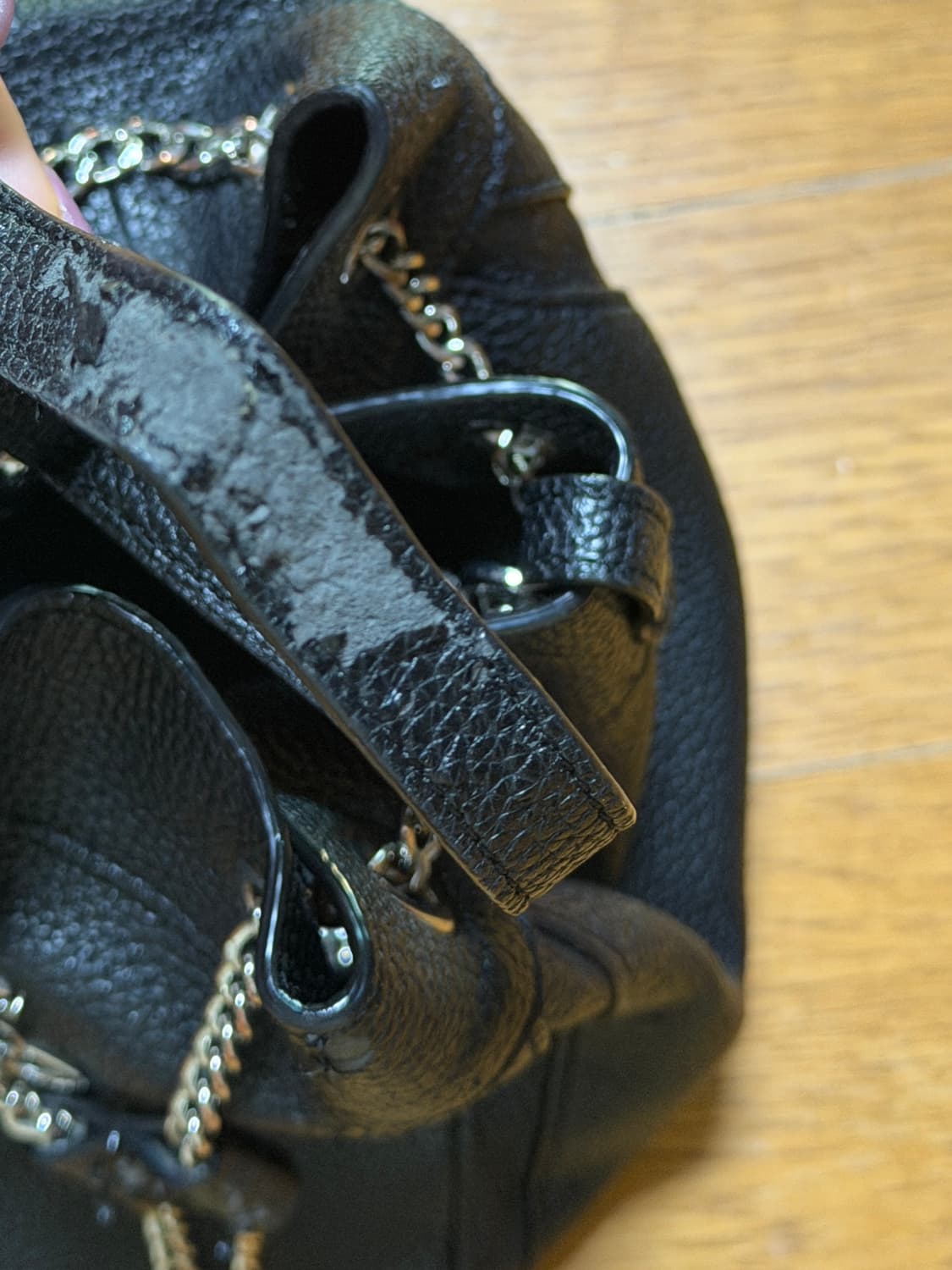 비비안웨스트우드 크리시 스몰 버킷백 블랙 상품이미지7