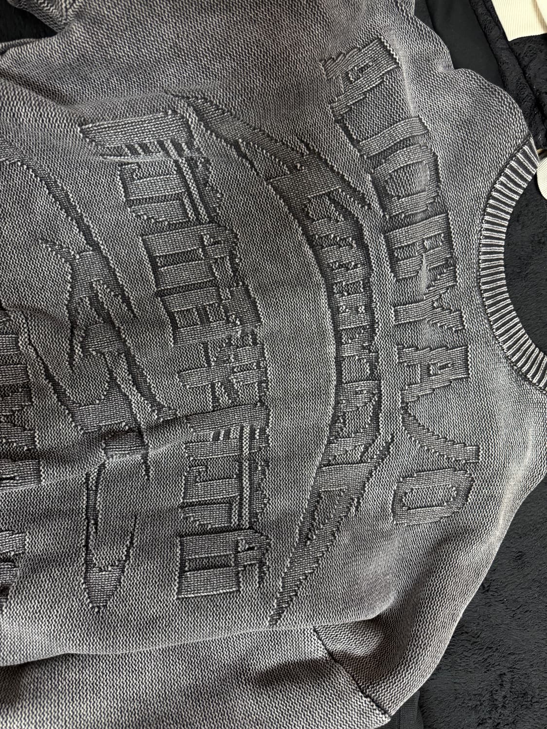 아조바이아조 니트 [PBA] Five AJO Logos Washed Sw 상품이미지3