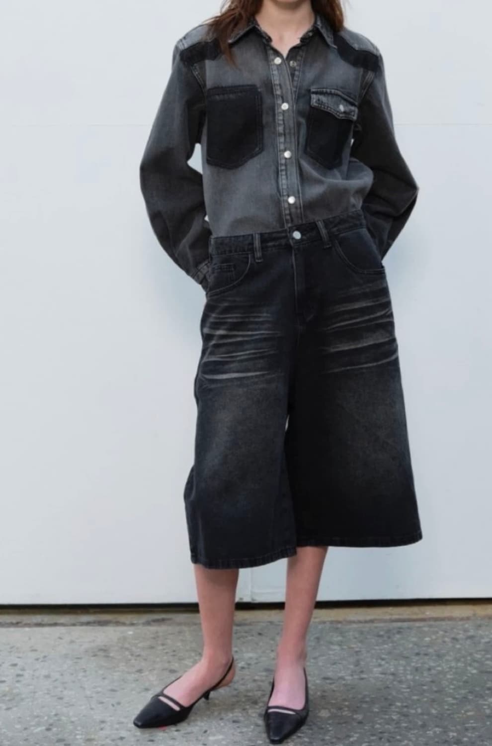 흑청 와이드 데님 버뮤다 팬츠 상품이미지3