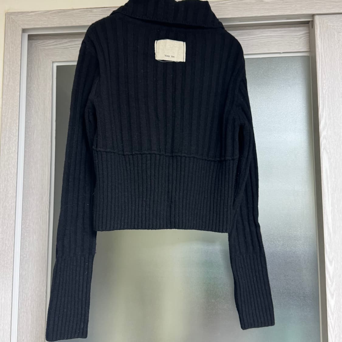 마뗑킴 세미 크롭 니트 버튼 가디건 상품이미지5