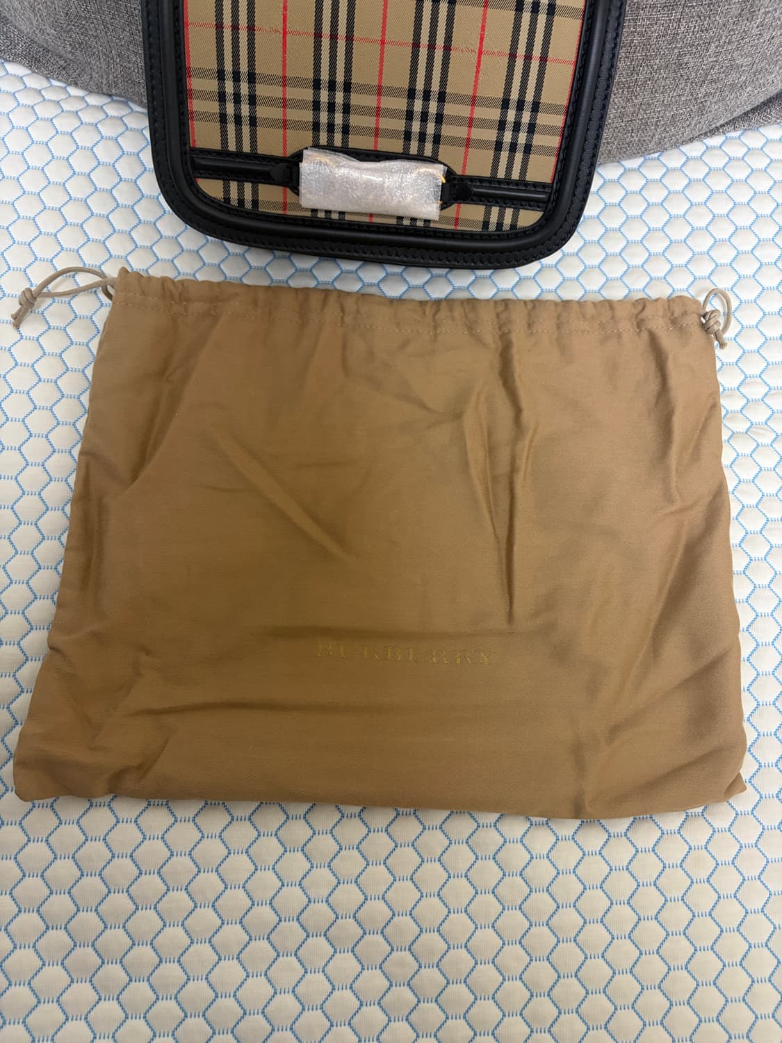 버버리 체크 링크 숄더백 블랙 새제품(풀구성) 상품이미지5