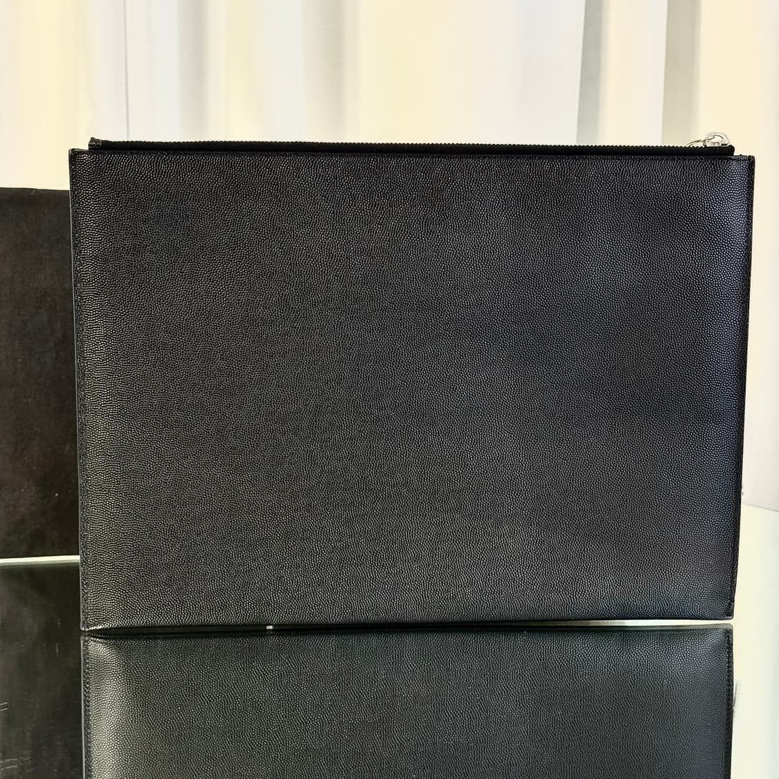 [새상품급] 입생로랑 이니셜 로고 클러치 상품이미지5