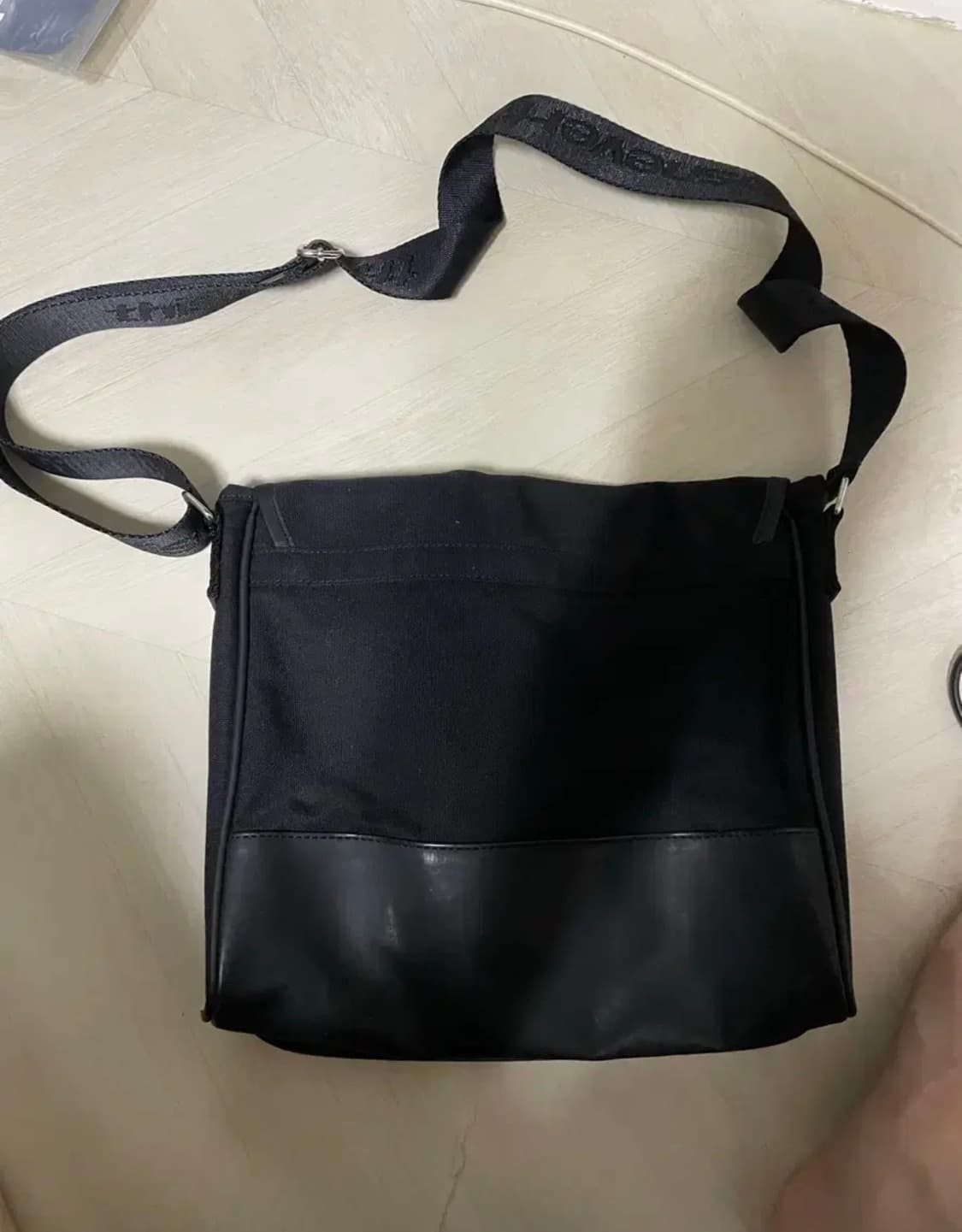 디스이즈네버댓 메신저백 상품이미지2