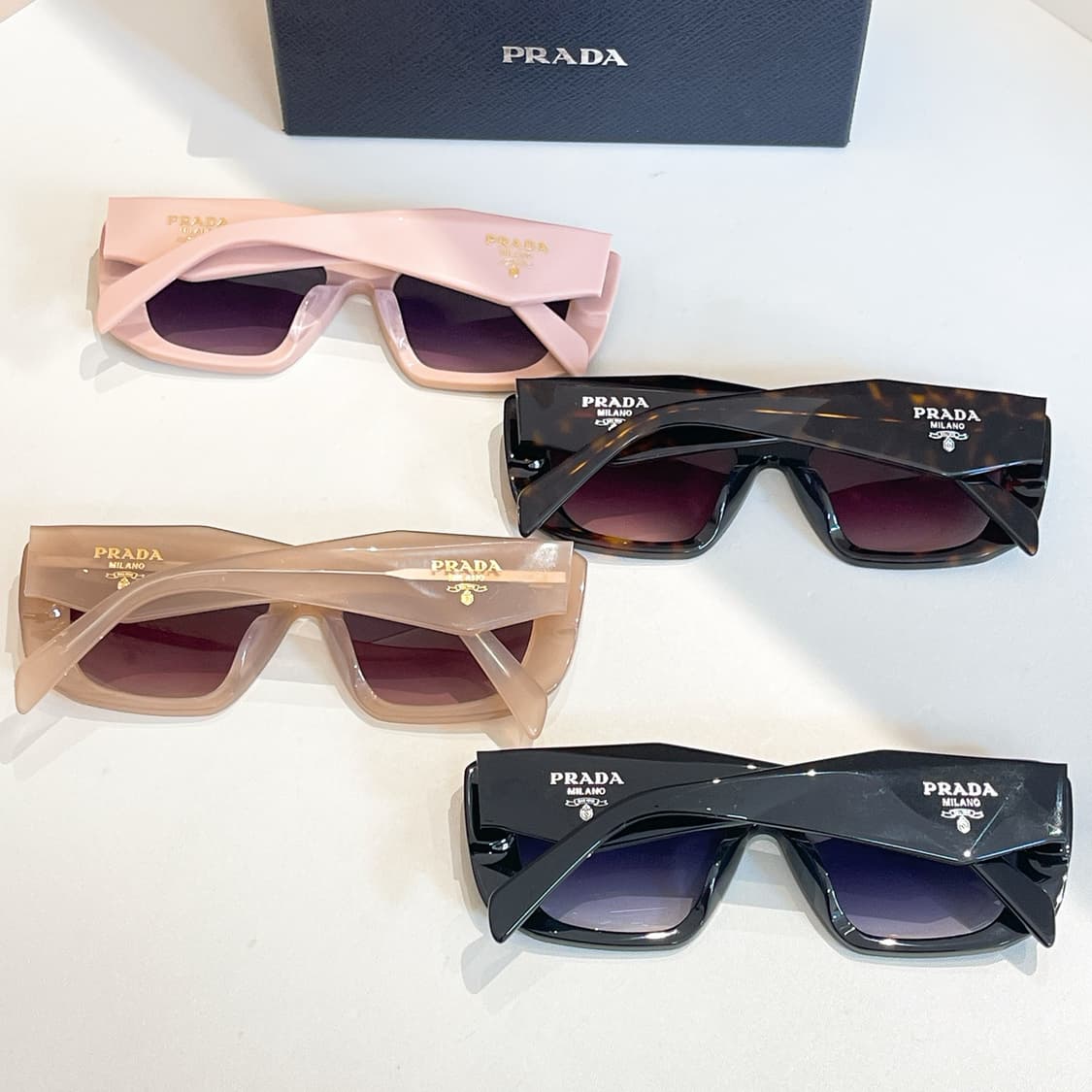 프라다 심볼 선글라스 슬레이트 4가지 배색 상품이미지9