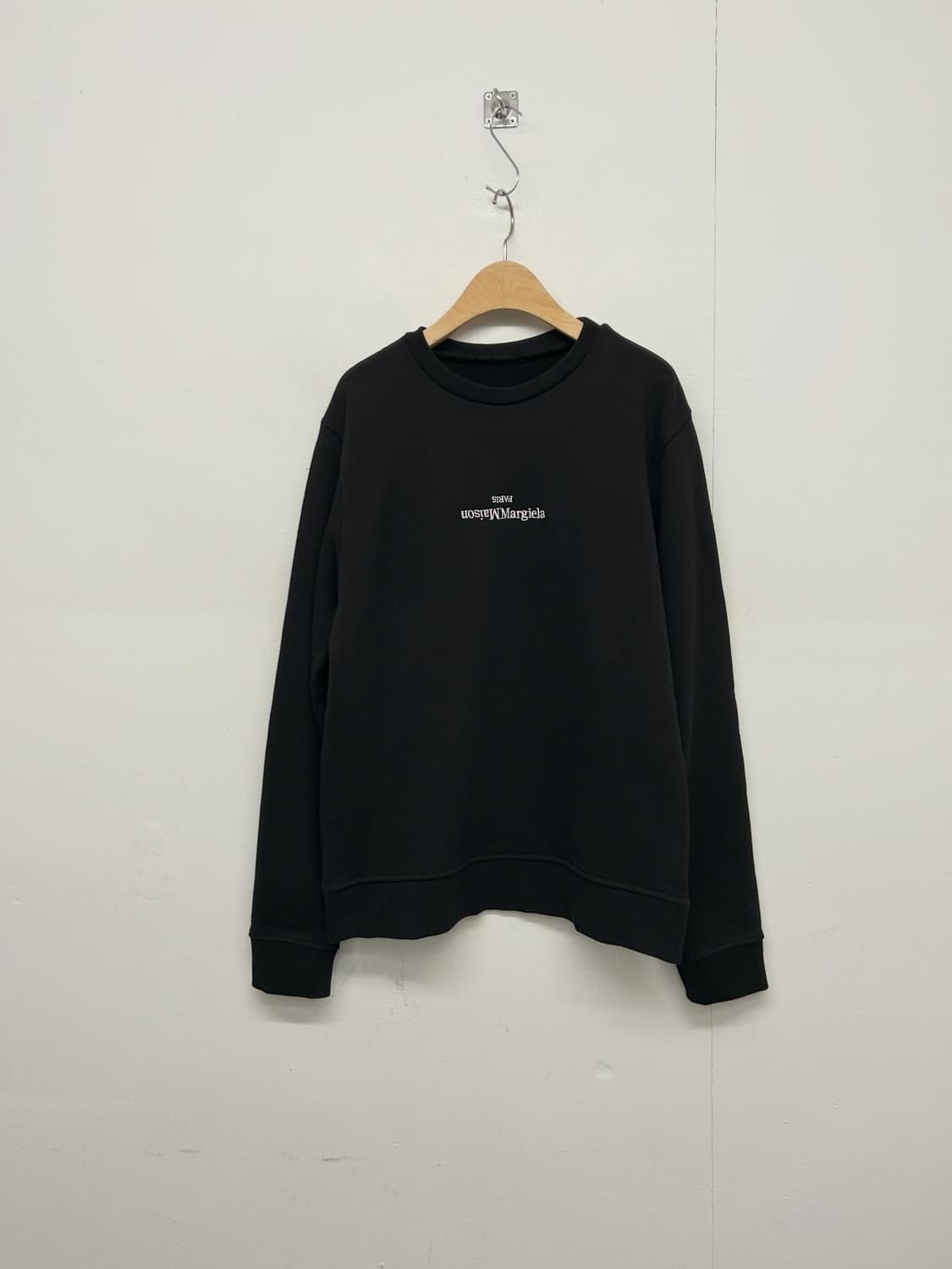 메종 마르지엘라 블랙 맨투맨 티셔츠 상품이미지1