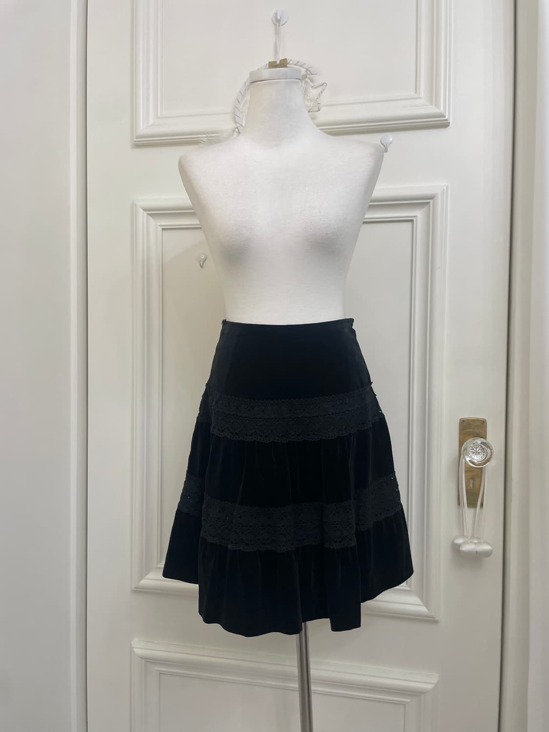 LEST ROSE black velvet lace midi skirt 상품이미지1