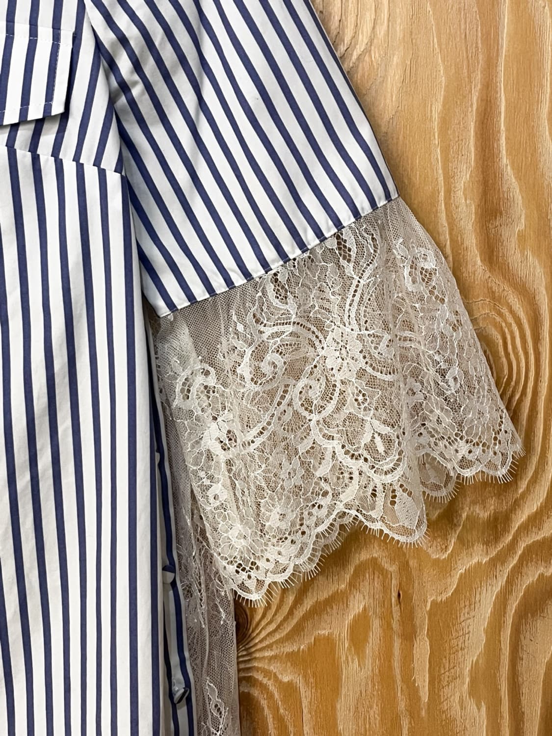 셀프포트레이트 20s/s 스트라이프 레이스 레이어드 셔츠 상품이미지5