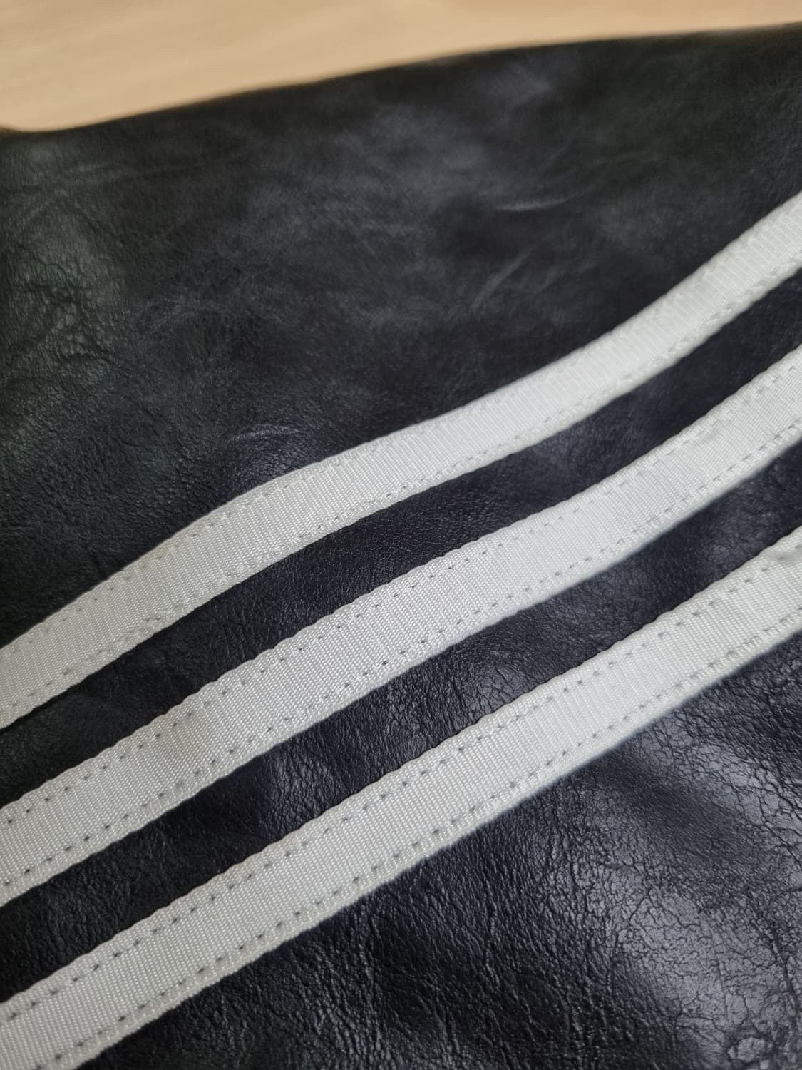 아디다스 아딜레늄 포우 레더 자켓 상품이미지2