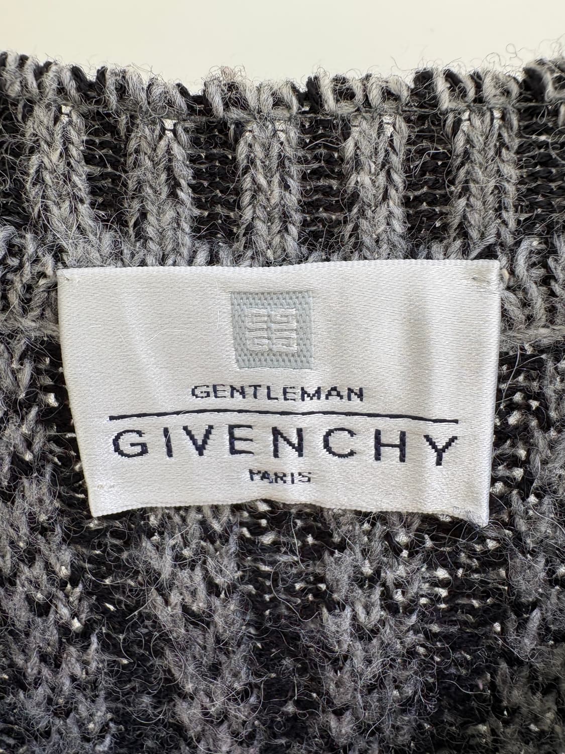 GIVENCHY (Made in Italy) 니트 상품이미지6