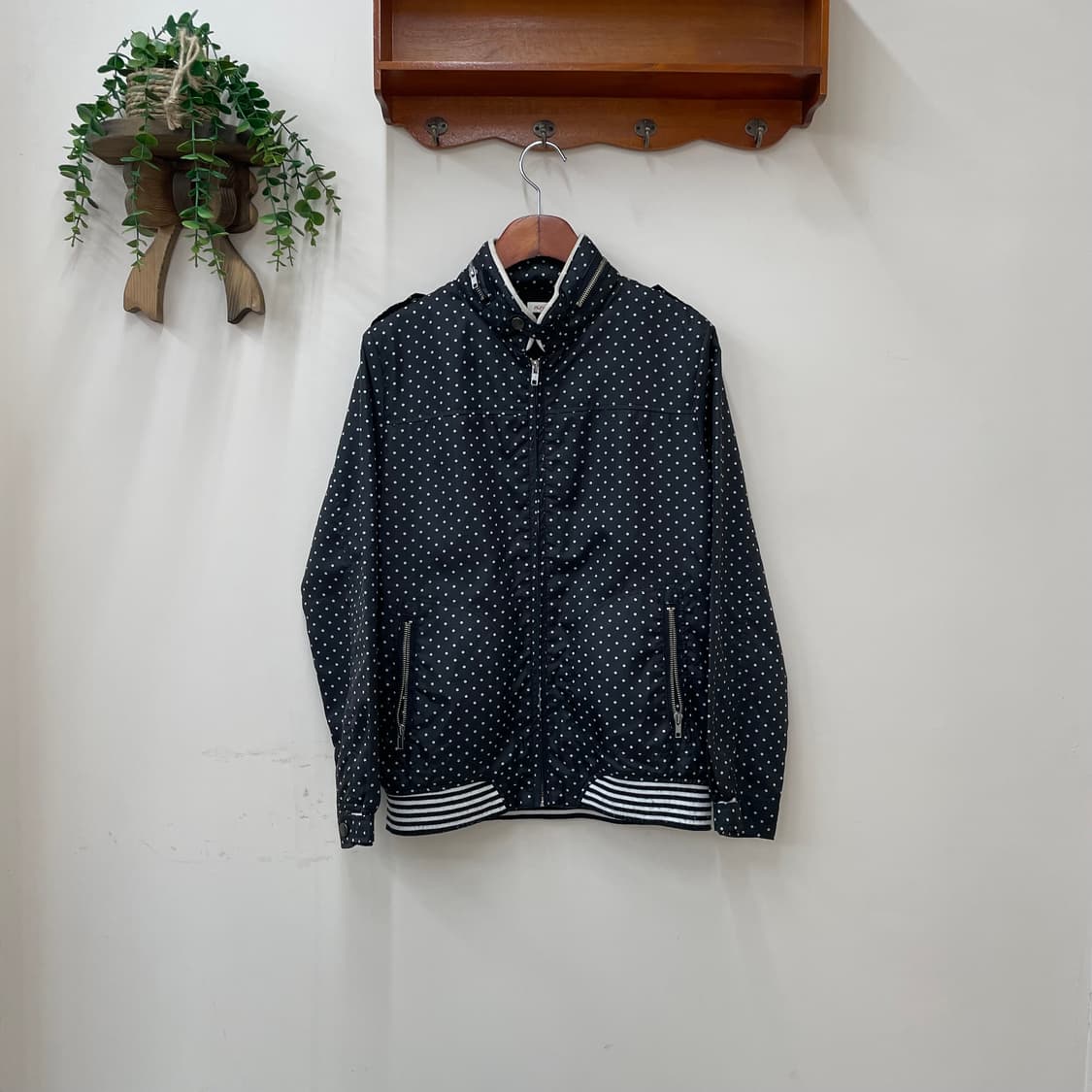 도트 후드 바람막이 상품이미지1