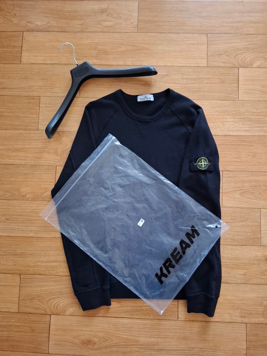 22ss 스톤아일랜드 맨투맨 L 상품이미지1