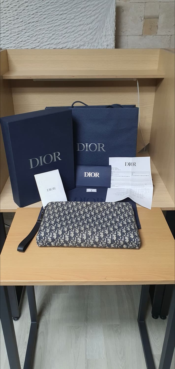 디올 아이패드 A4 파우치백/클러치백 새상품급 정품(영수증O) 상품이미지1