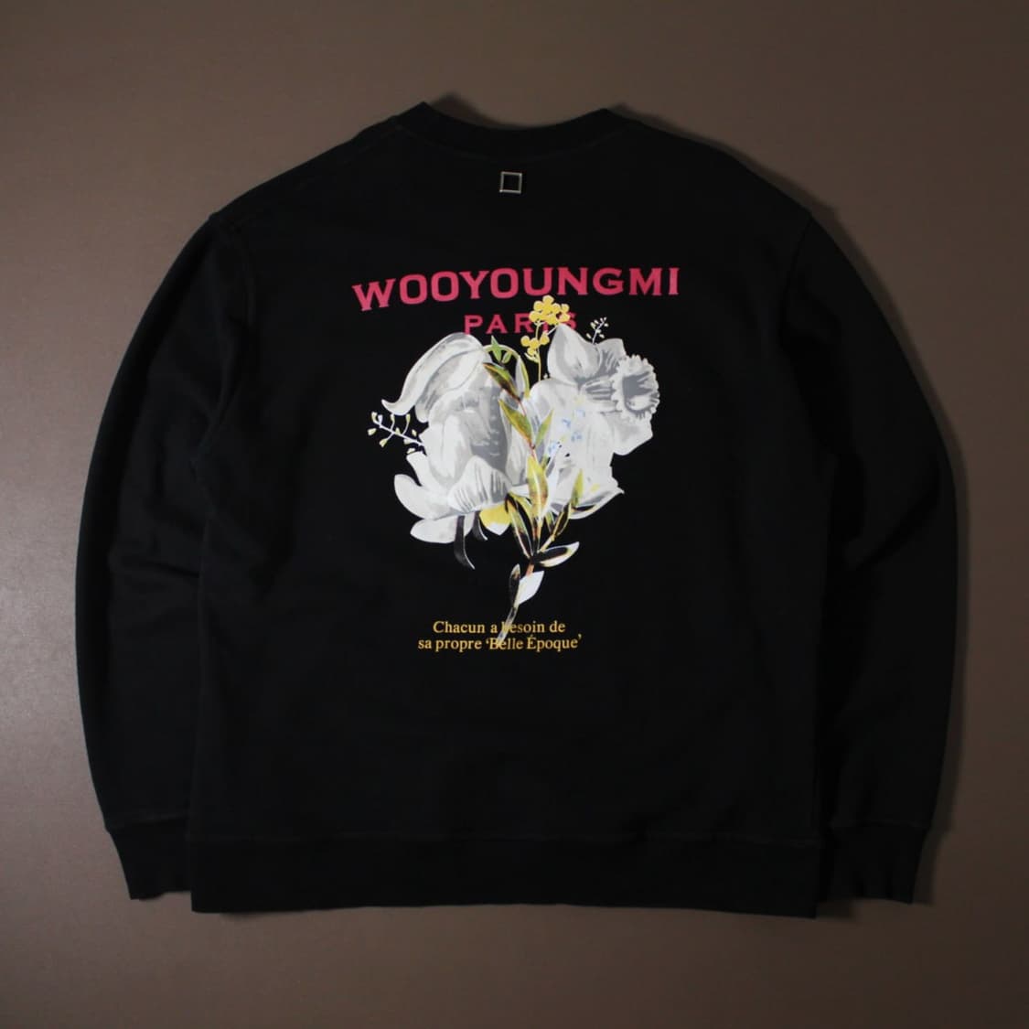 Wooyoungmi 우영미 플라워 기모 블랙 맨투맨 상품이미지1