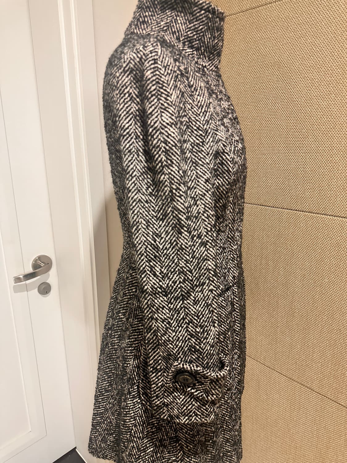 비비안웨스트우드 해링본 비대칭 코트 상품이미지4