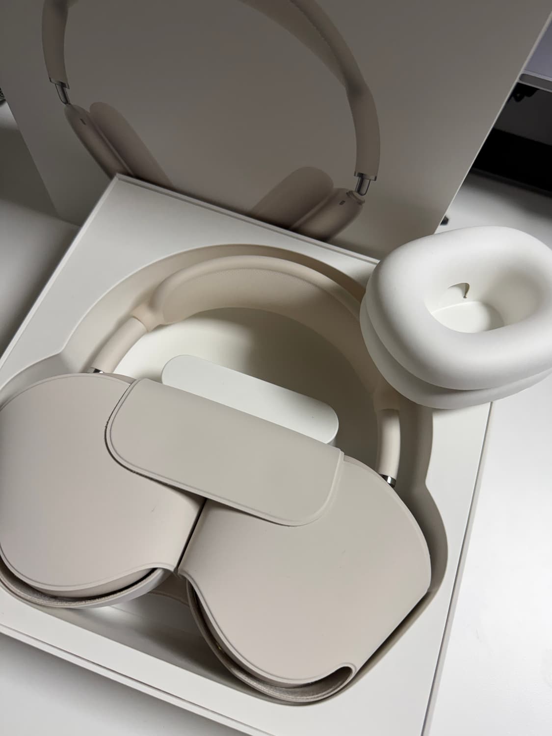 애플 에어팟 맥스 스타라이트 USB-C (미사용, 새상품급) 상품이미지2