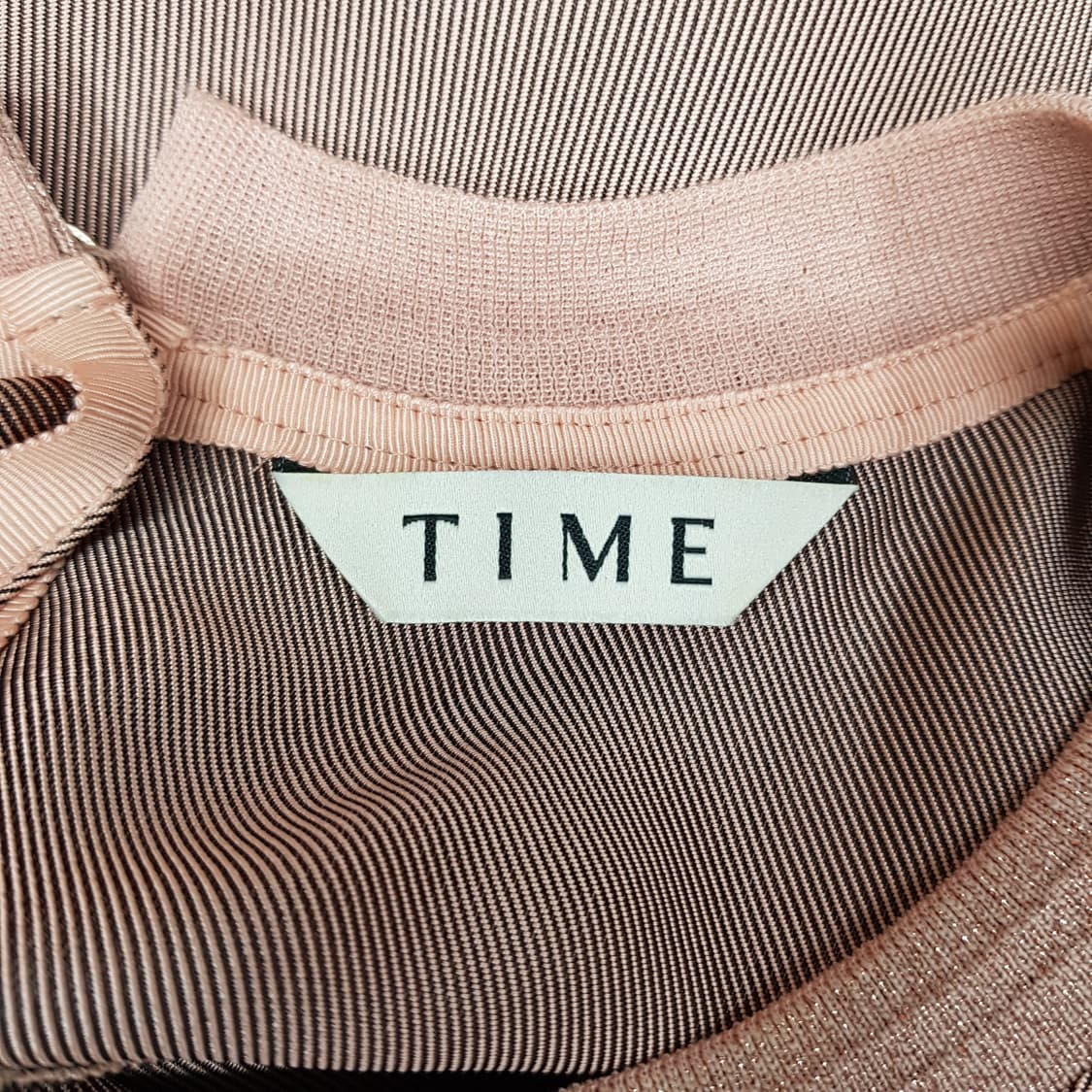 한섬 타임 2022 로고 글리터 티셔츠 82-94-160사이즈 상품이미지6