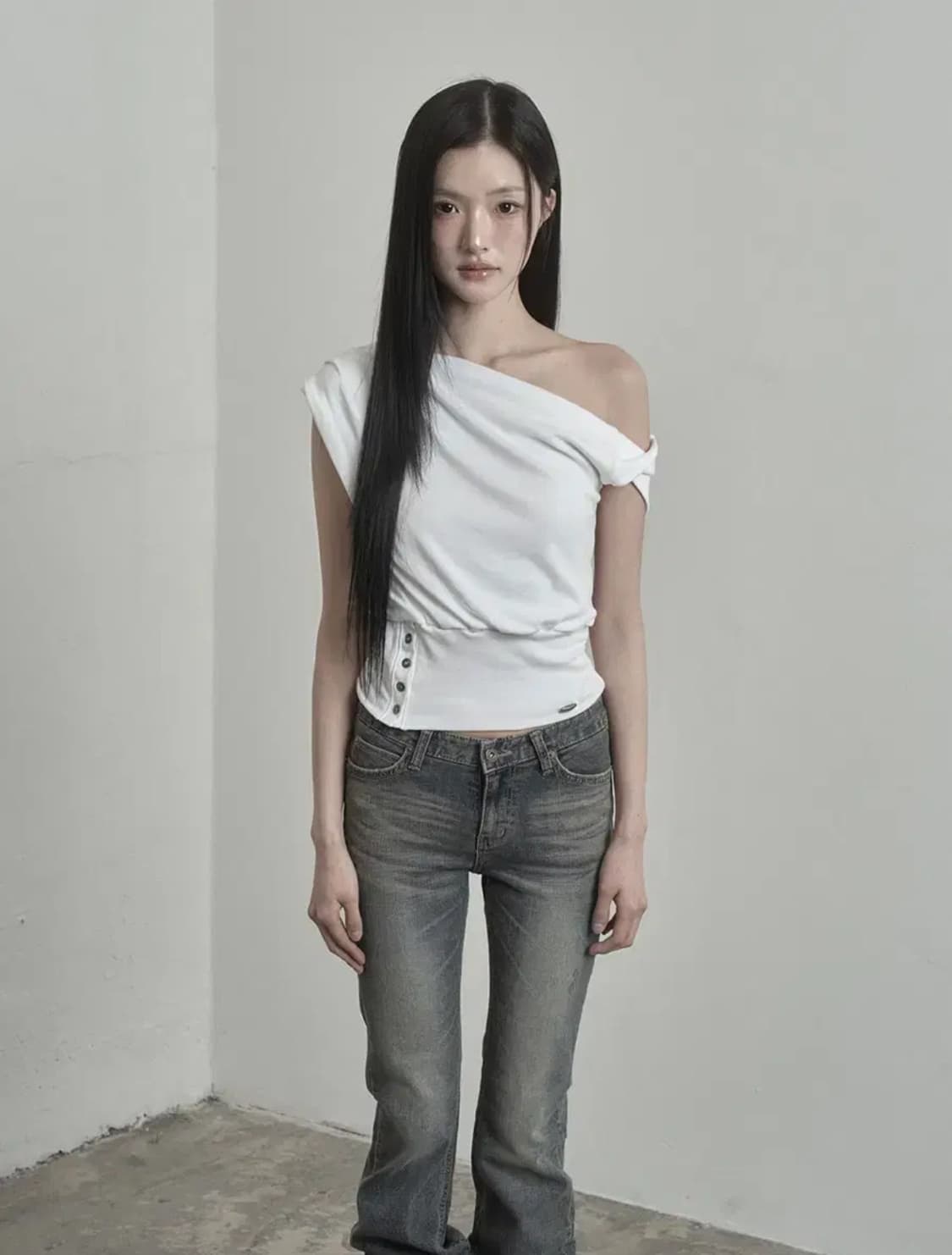 이네기 Waist-Shaped Button Top 화이트 상품이미지2