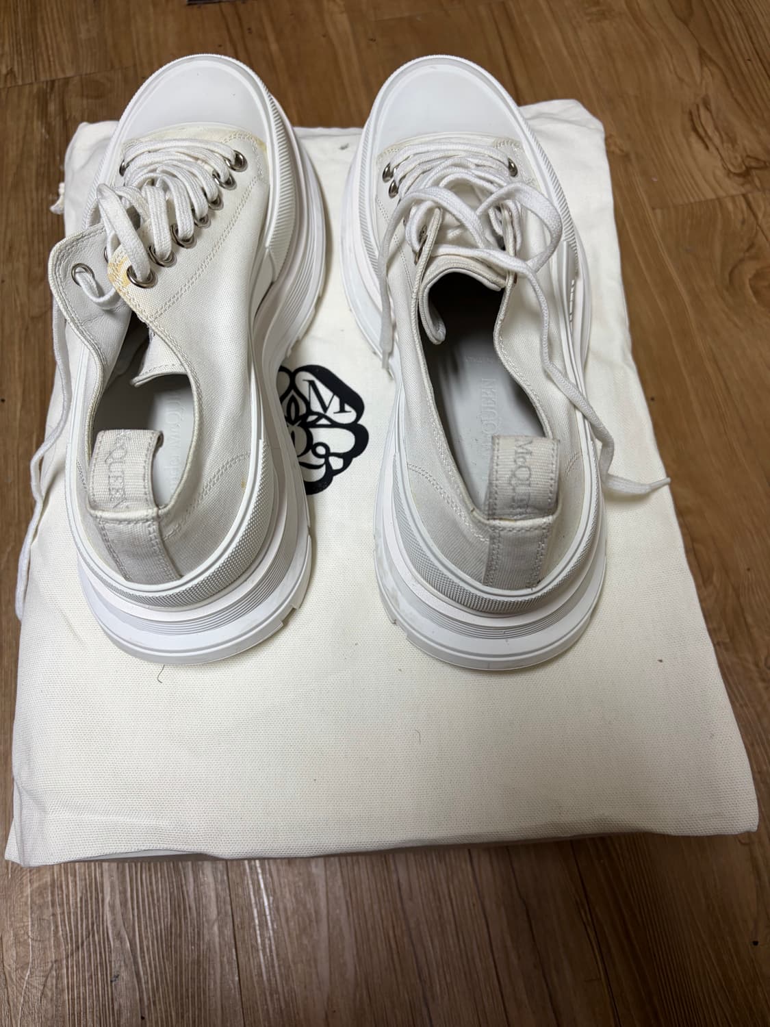 알렉산더 맥퀸 오버솔 캔버스 상품이미지3