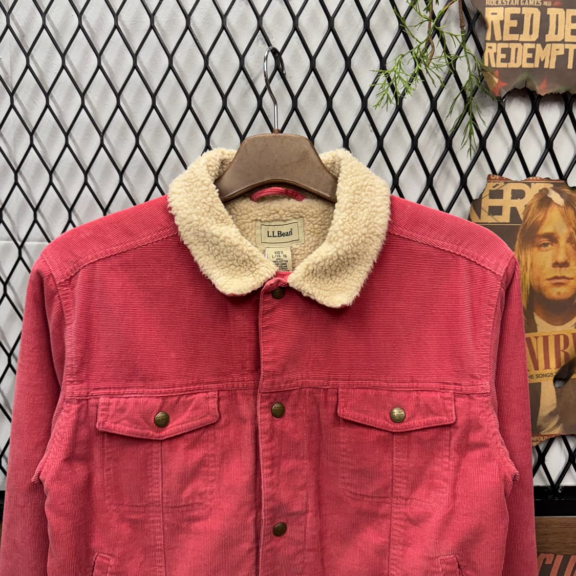 엘엘빈 코듀로이 쉐르파 트러커자켓 전면 투포켓 디테일 코랄 상품이미지3