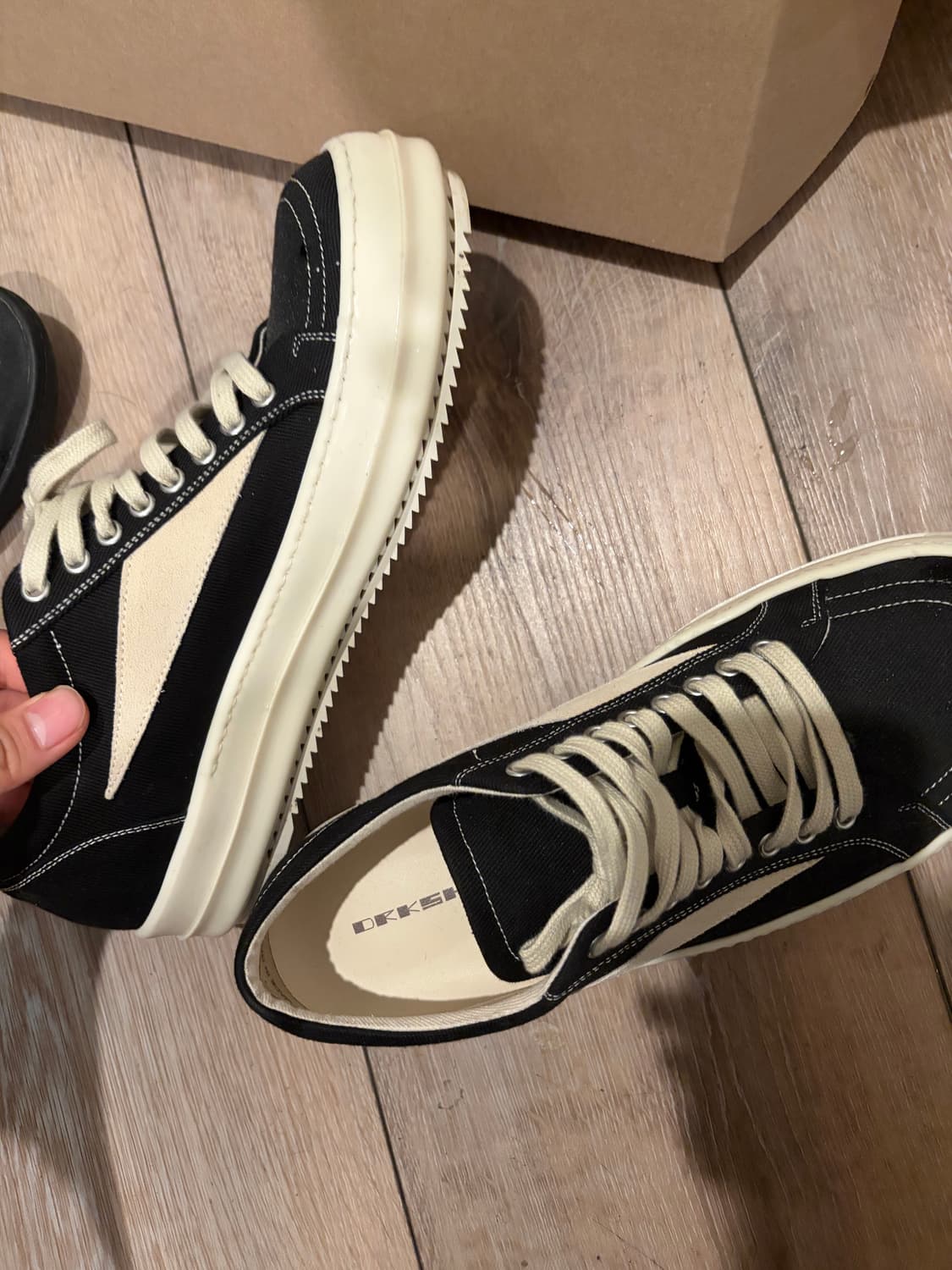 릭오웬스 다크쉐도우 빈티지 스니커즈 44.5 상품이미지2