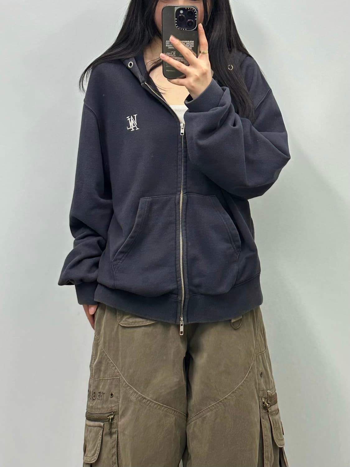 우알롱 자수로고 네이비 후드집업 상품이미지1