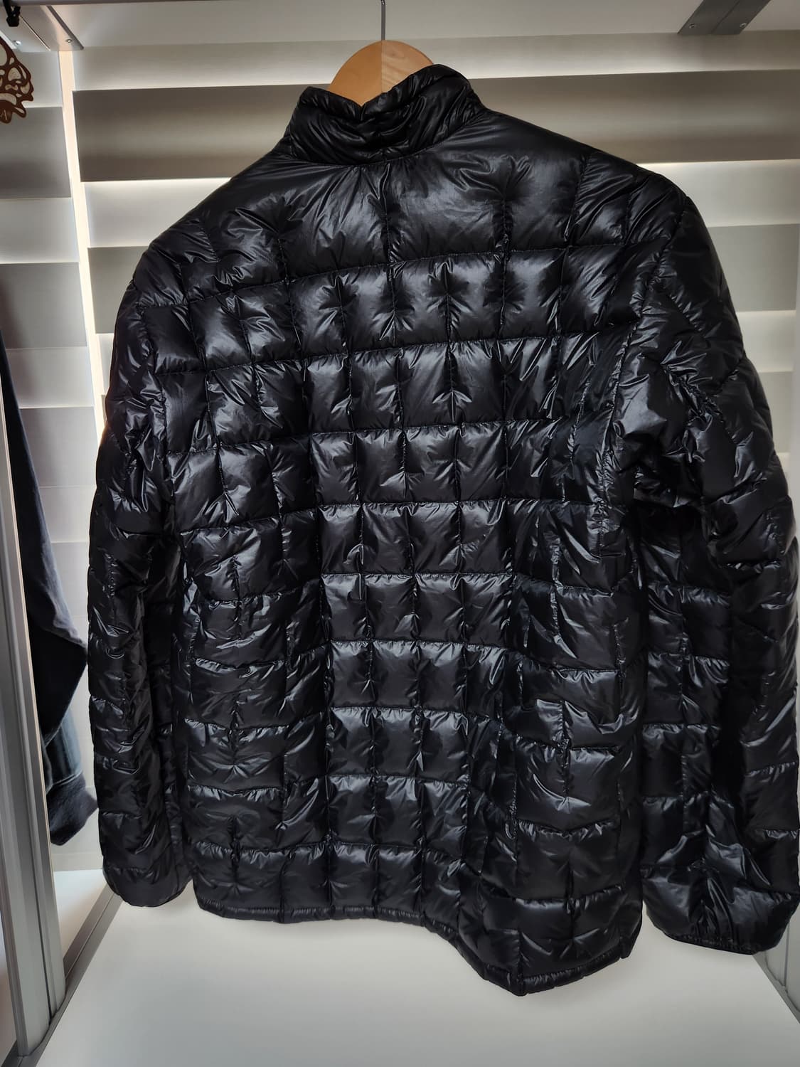 몽벨(Montbell) 플라즈마 1000 다운 자켓 XL사이즈 상품이미지4