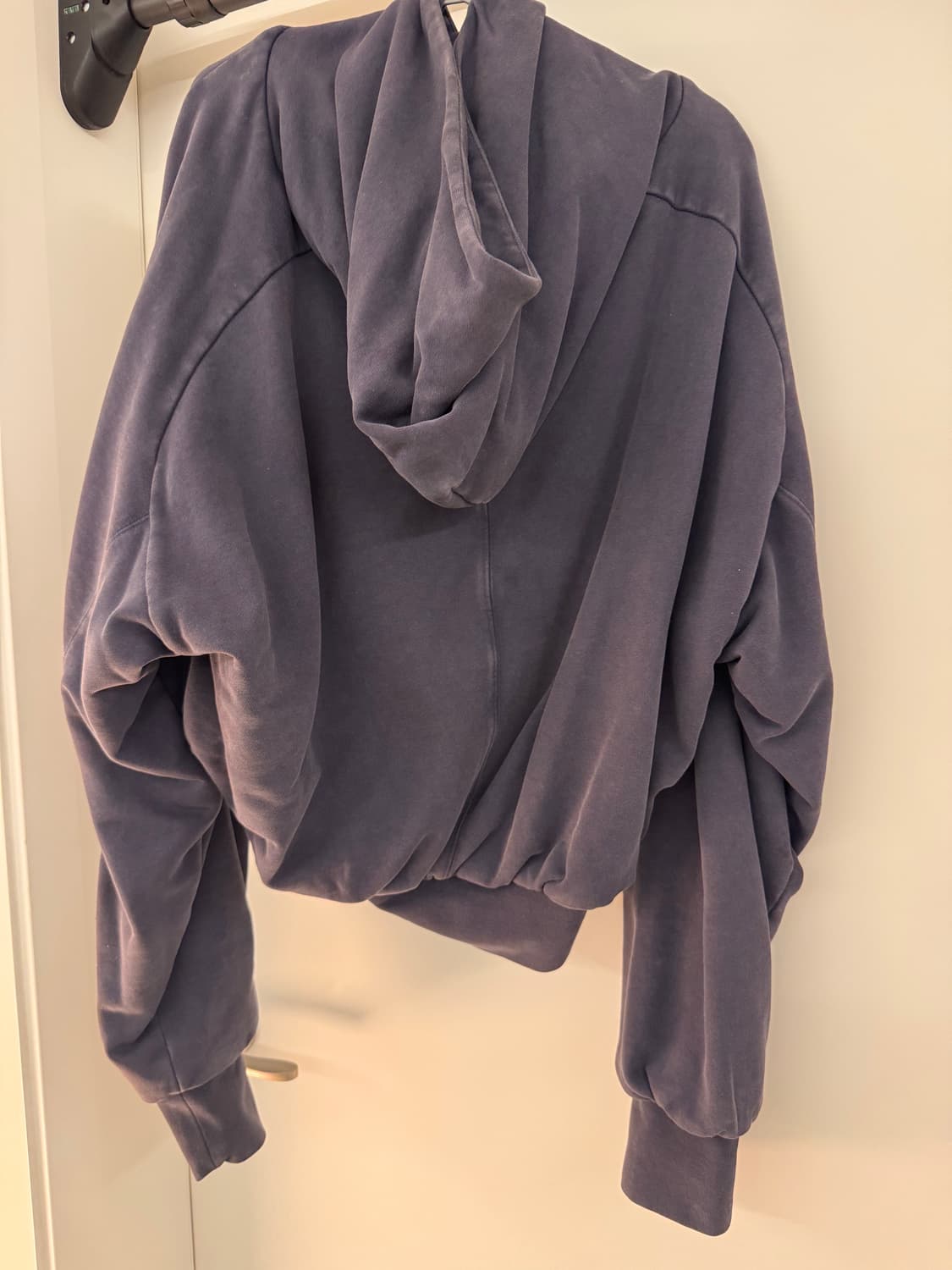 엔타이어 스튜디오 더블 크롭 후드 워시드블루 색상 팝니다 상품이미지2