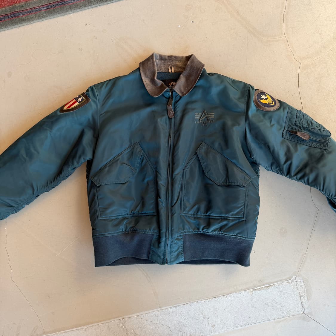알파 인더스트리 cwu-45 플라이트 자켓 상품이미지2