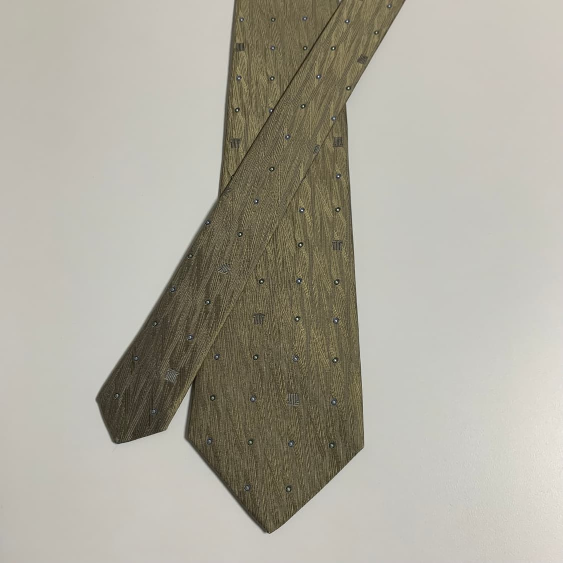 랑방(LANVIN) 모노그램 명품 100실크 결혼식룩 코디 A+등급 상품이미지3