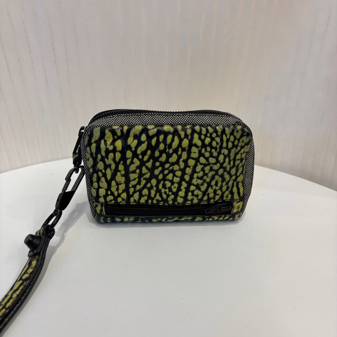 정품 알렉산더왕 스트랩 지갑    상품이미지2