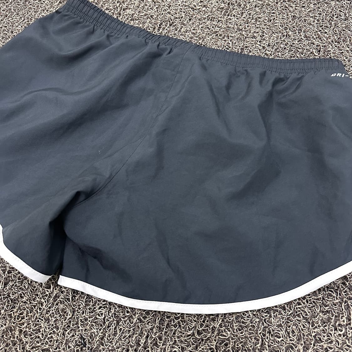 NIKE 나이키 여성 운동복 반바지 M 상품이미지7