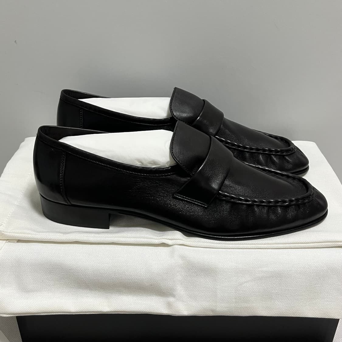 [42]더로우 26ss 소프트레더 로퍼/다크 브라운 상품이미지3