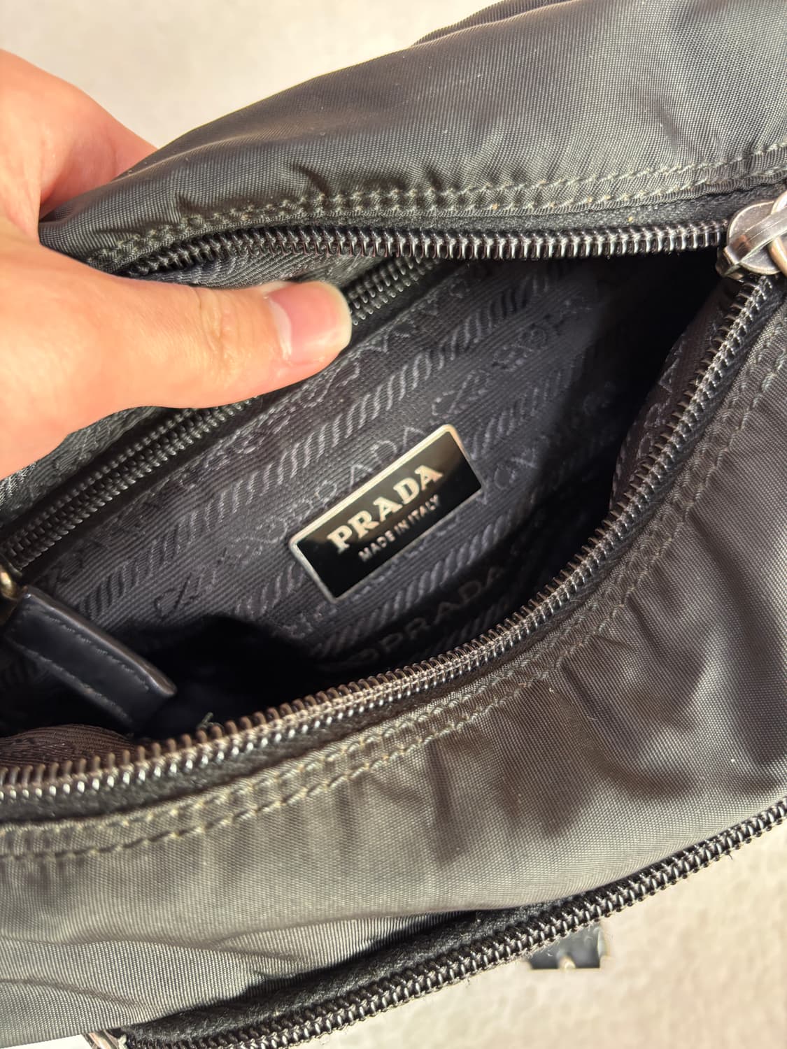 프라다 나일론 크로스백 (풀구성) 상품이미지9