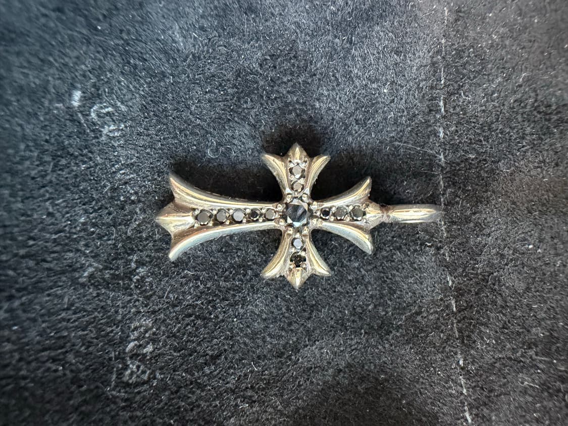 크롬하츠 타이니펫 크로스 펜던트 블랙다이아 풀파베 상품이미지2