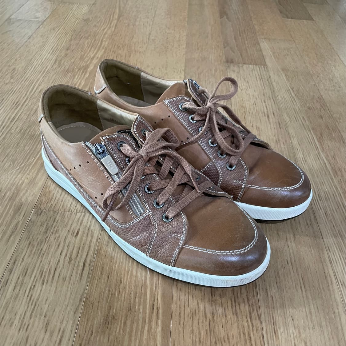 닥스 가죽 스니커즈 260 상품이미지1