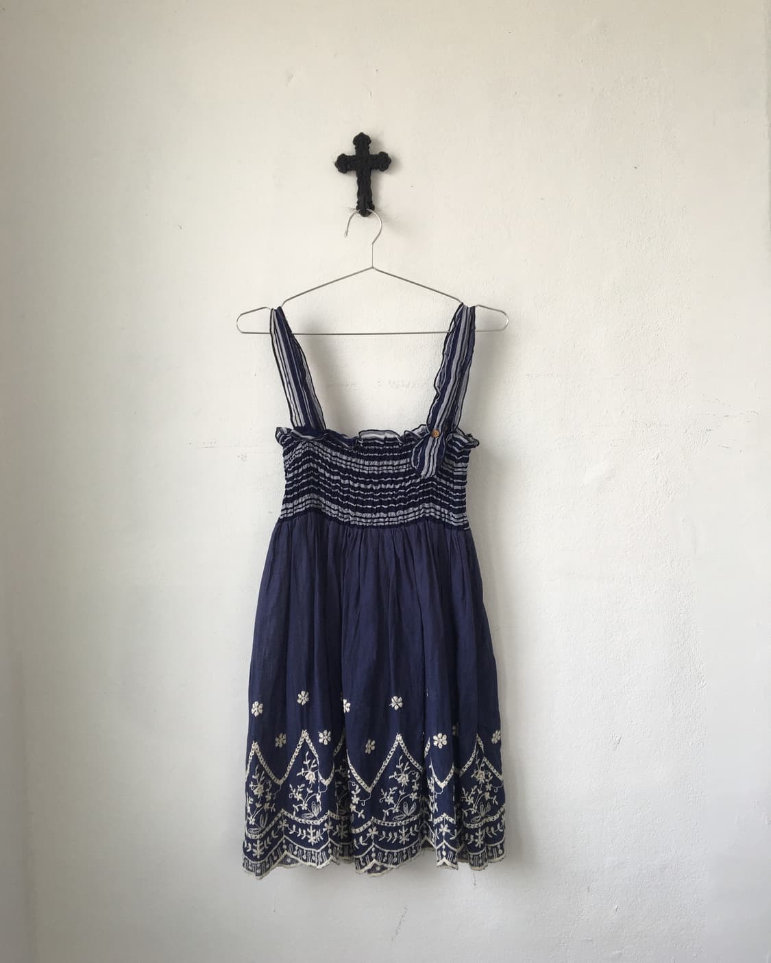 Embroidery point sleeveless one piece 상품이미지2