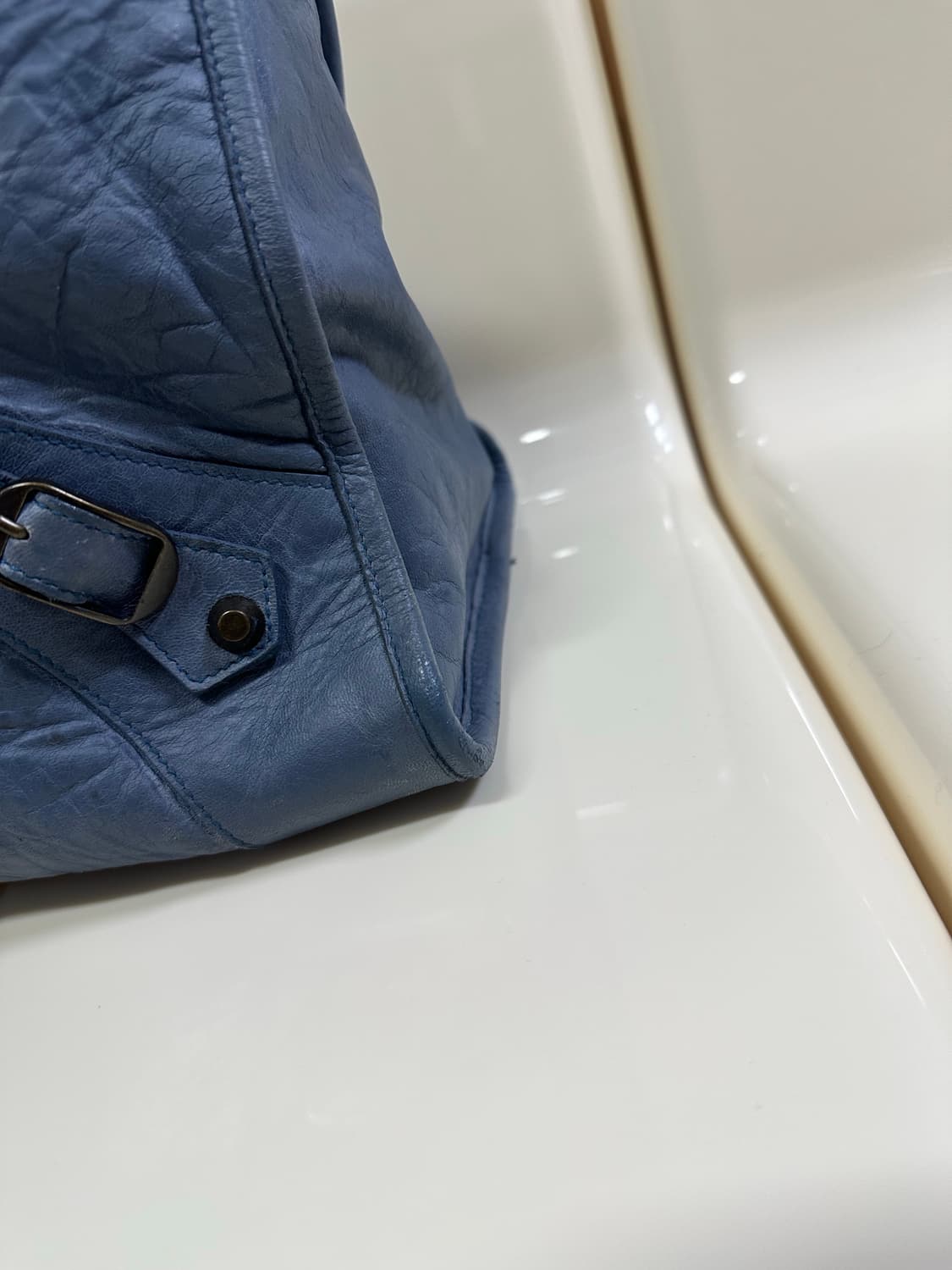 [A 정품] 발렌시아가 시티 모터백 라지 블루 상품이미지4