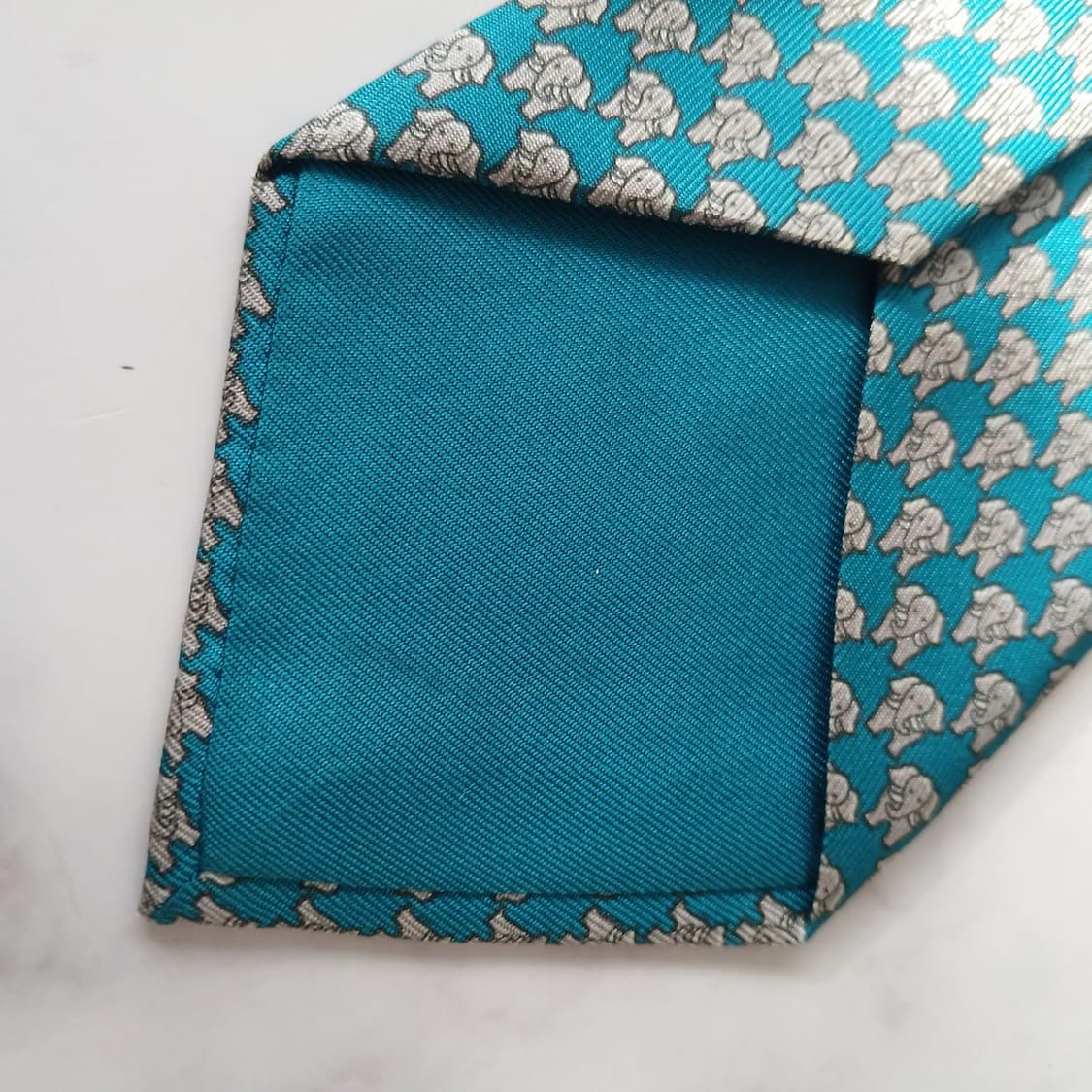 에르메스 실크 블루 코끼리 패턴 넥타이 7.9cm B등급 A19488

 상품이미지7