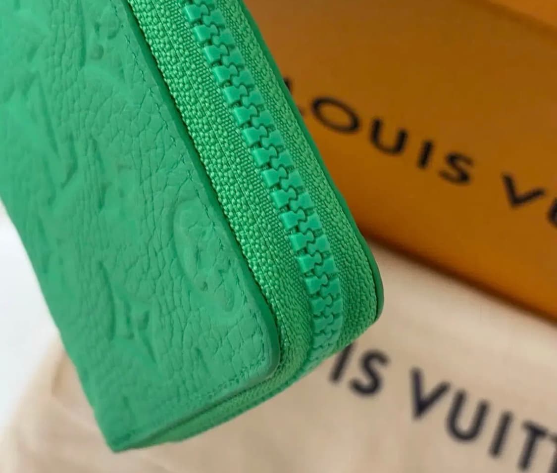 [OS]루이비통 토뤼옹 지퍼돌이 장지갑 상품이미지4